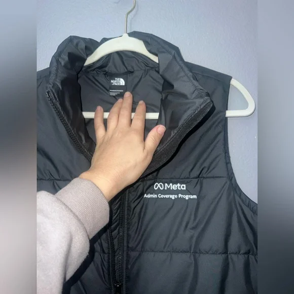 North Face insulated vest black L NWT - Picture 3 of 7